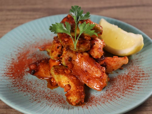 真ダコとアボカドのザクザク辣油ソース